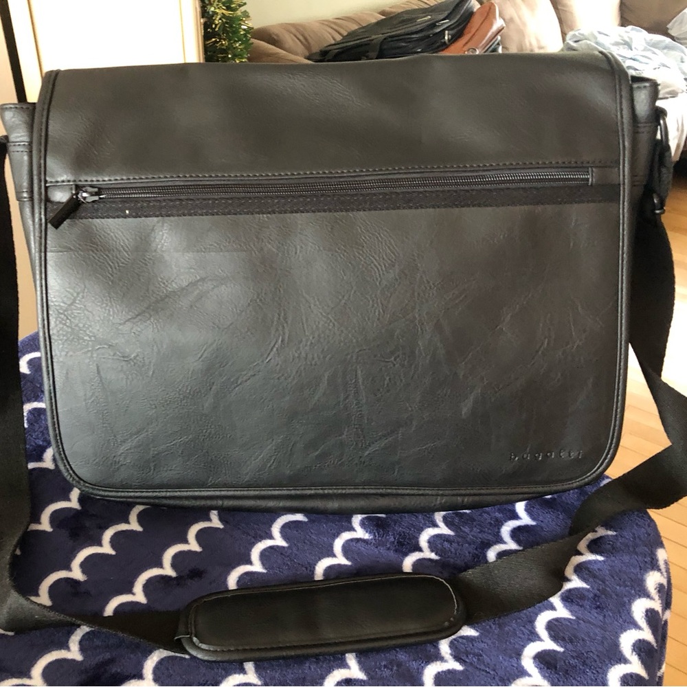 Bugatti shoulder bag